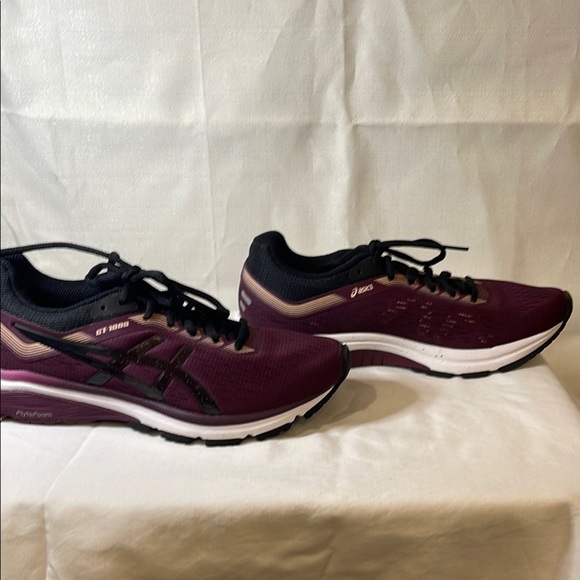 Asics Burgundy and Black Athletic Shoes with Breathable Mesh- GT-1000 - Picture 9 of 12
